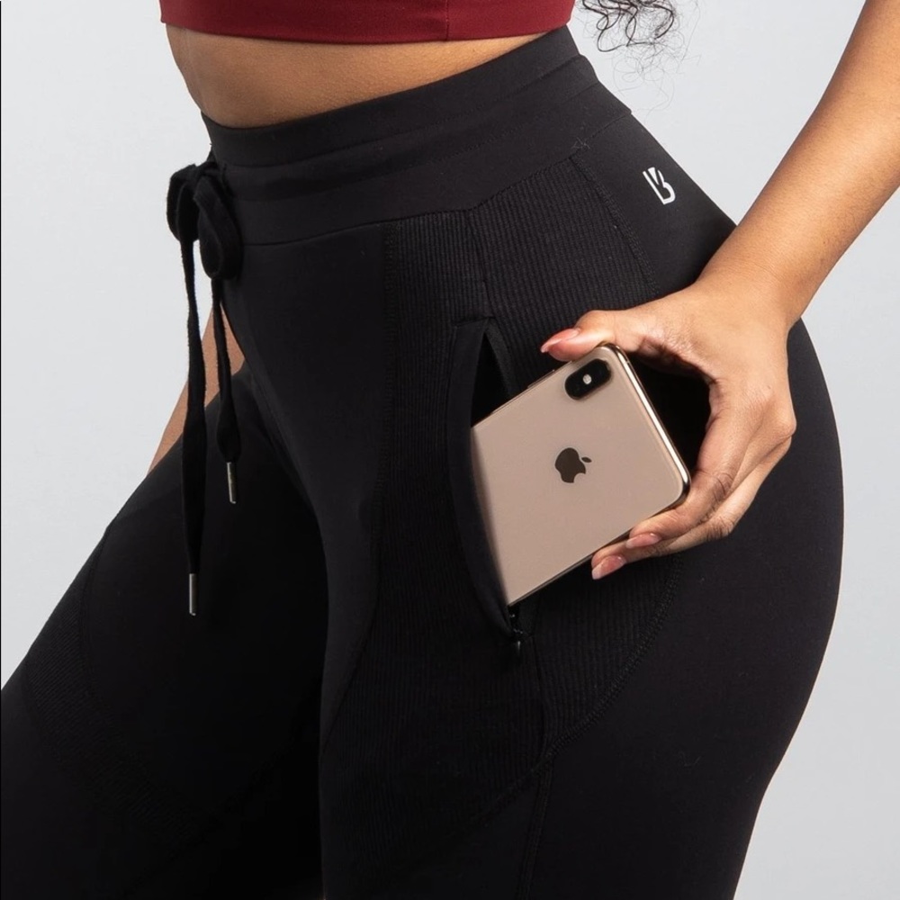 Buffbunny Wanderlust Joggers